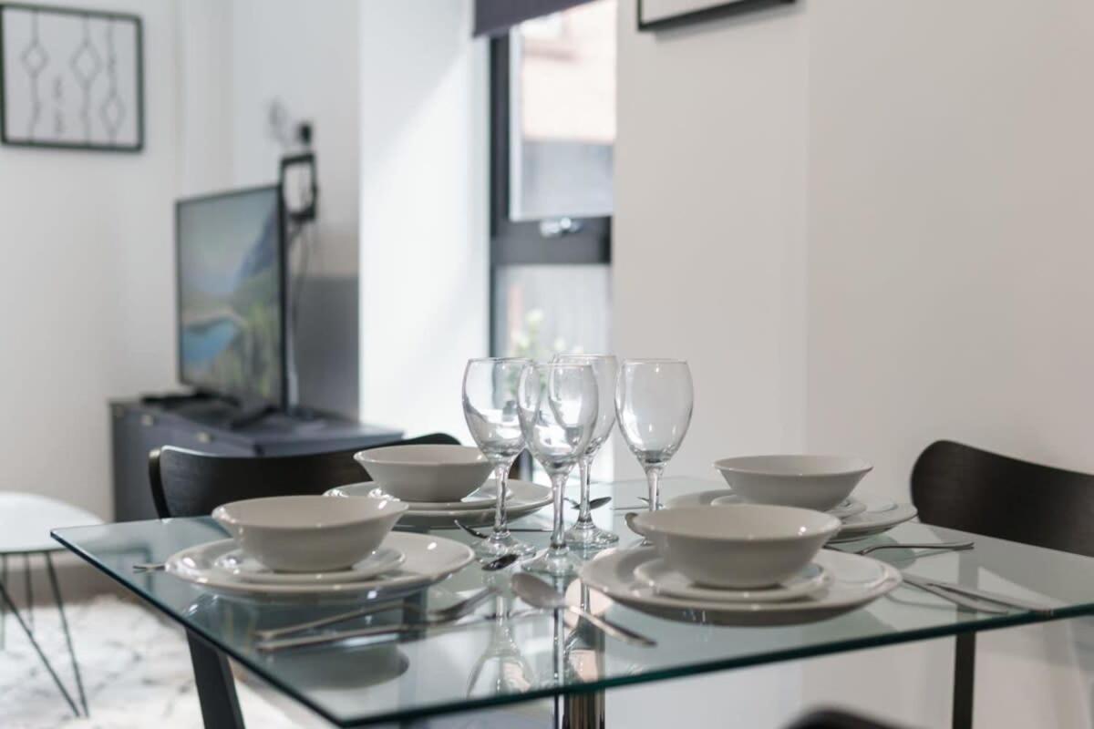 Lovely 1 Bed Apartment In Liverpool Centre Exterior foto